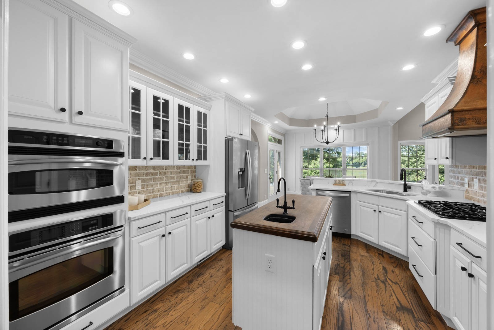 Clarksville, Tennessee, 37043, United States, 4 Bedrooms Bedrooms, ,5 BathroomsBathrooms,Residential,For Sale,1997798