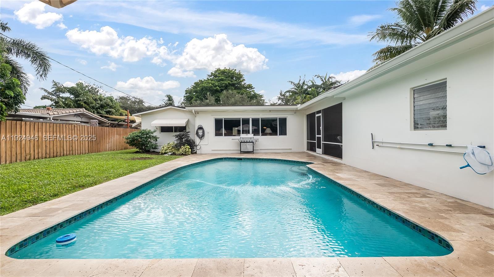 Hollywood, Florida, 33021, United States, 3 Bedrooms Bedrooms, ,2 BathroomsBathrooms,Residential,For Sale,2001683