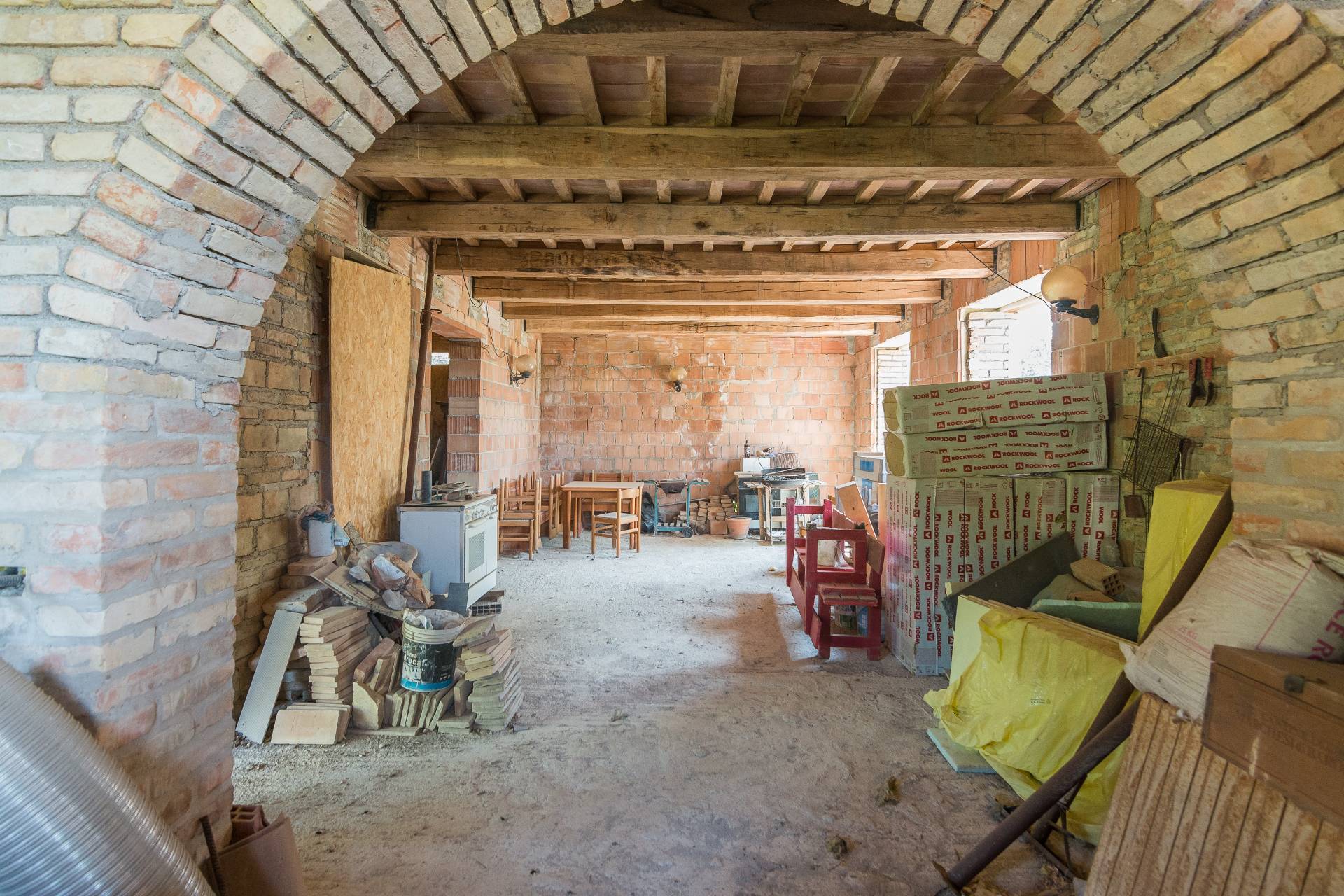 Montelabbate, Pesaro e Urbino, 61025, IT, 4 Bedrooms Bedrooms, ,3 BathroomsBathrooms,Residential,For Sale,1876192