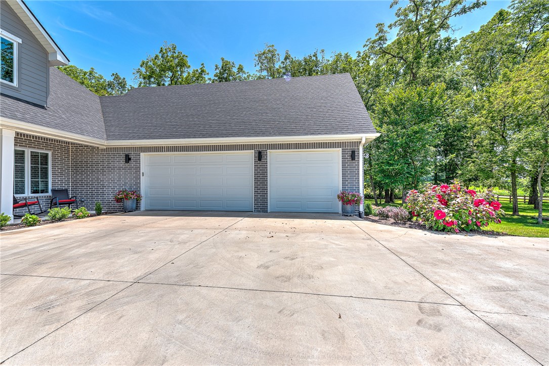 Bentonville, Arkansas, 72713, United States, 4 Bedrooms Bedrooms, ,5 BathroomsBathrooms,Residential,For Sale,1950806