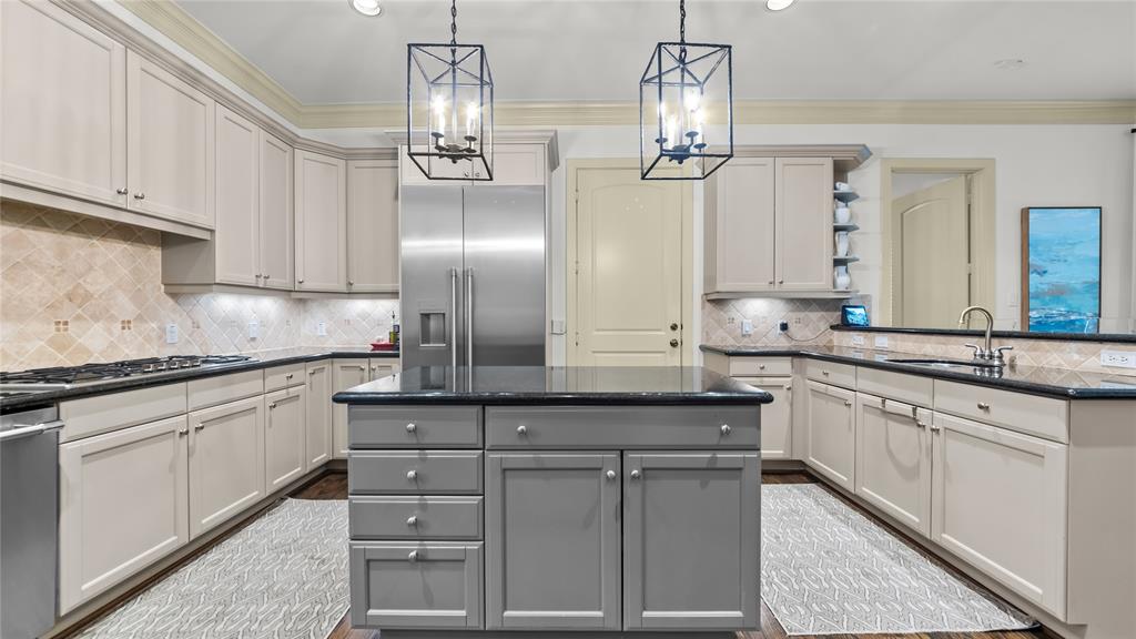 Bellaire, Texas, 77401, United States, 5 Bedrooms Bedrooms, ,7 BathroomsBathrooms,Residential,For Sale,1838801