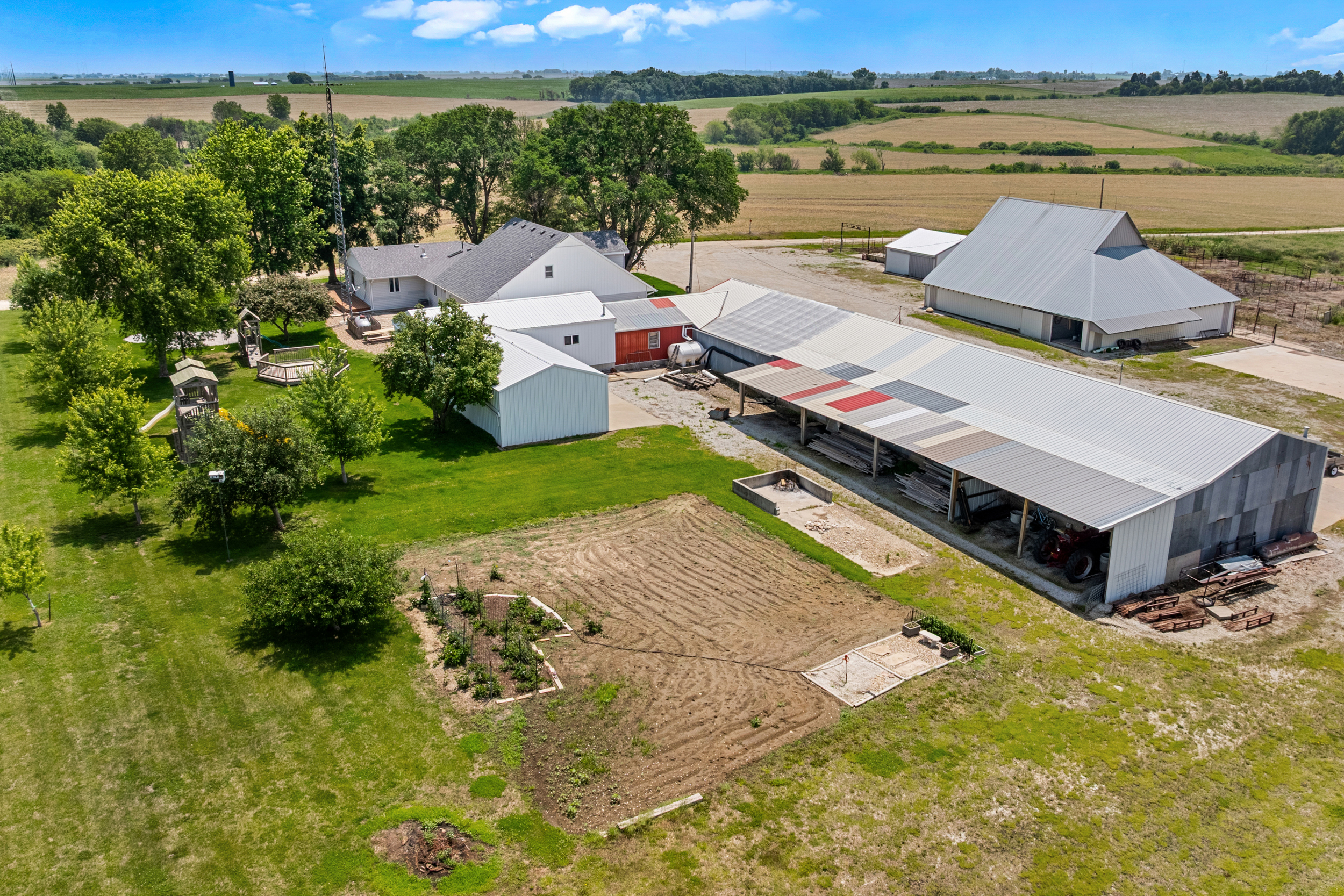 Centralia, Kansas, 66415, United States, 8 Bedrooms Bedrooms, ,4 BathroomsBathrooms,Residential,For Sale,1849924