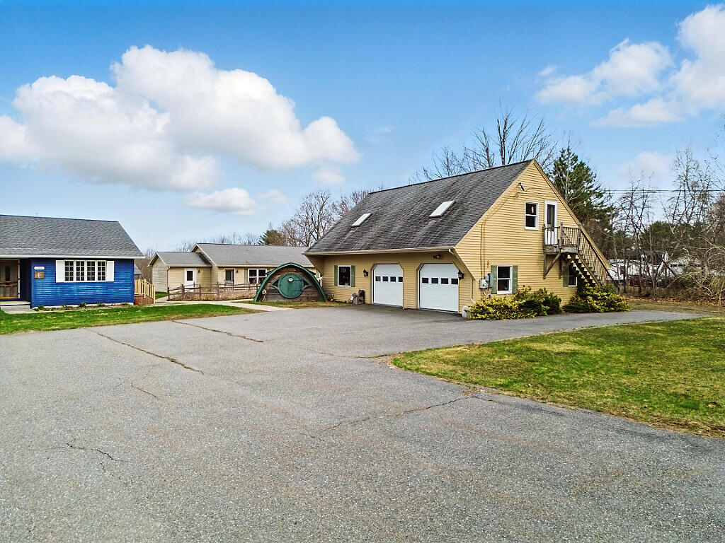 China, Maine, 04358, United States, 6 Bedrooms Bedrooms, ,3 BathroomsBathrooms,Residential,For Sale,1898689