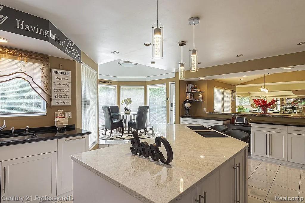 OrchardLake, Michigan, 48323, United States, 5 Bedrooms Bedrooms, ,5 BathroomsBathrooms,Residential,For Sale,1980200