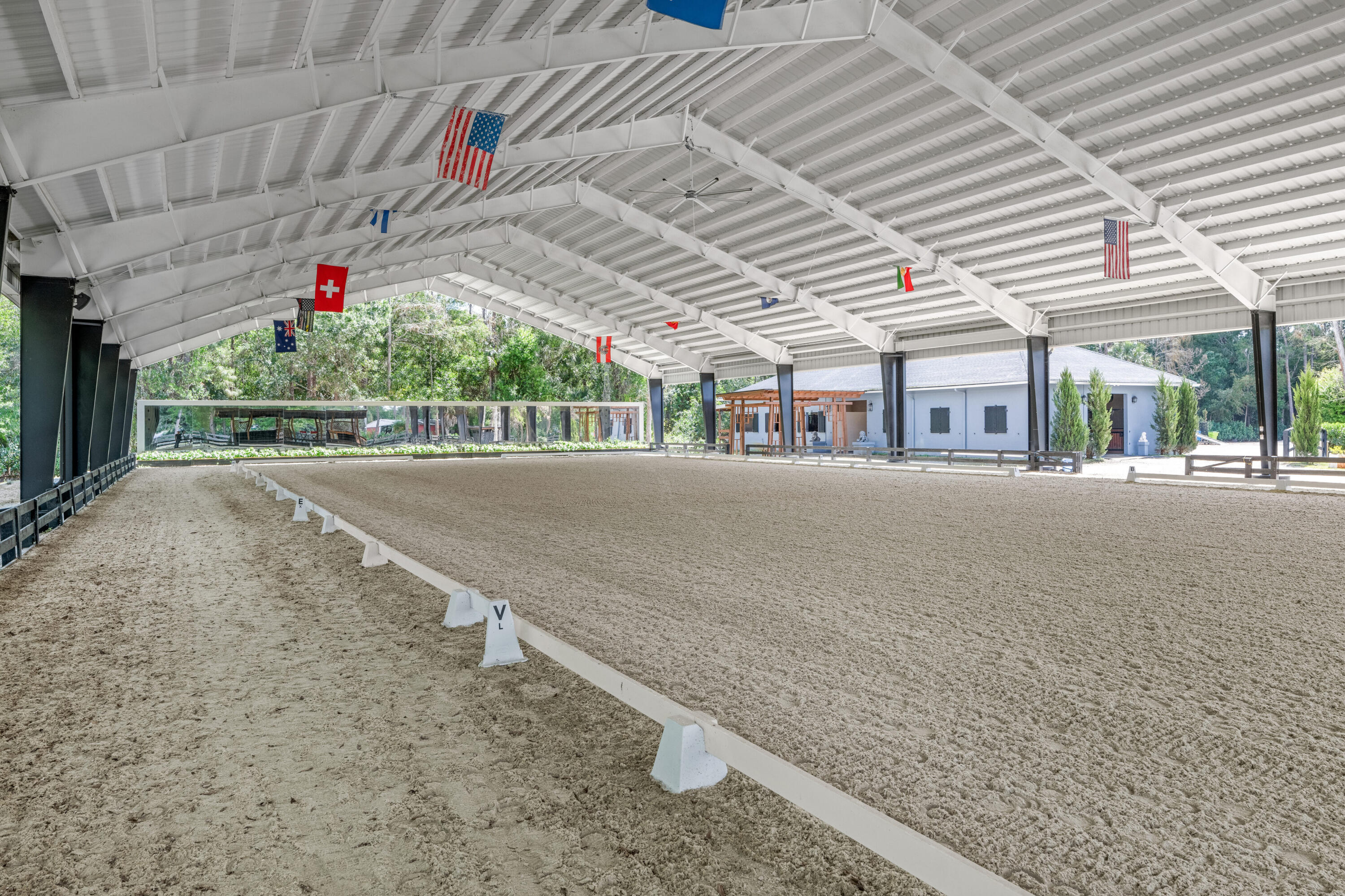  15161 Collecting Canal Road - 物件實景