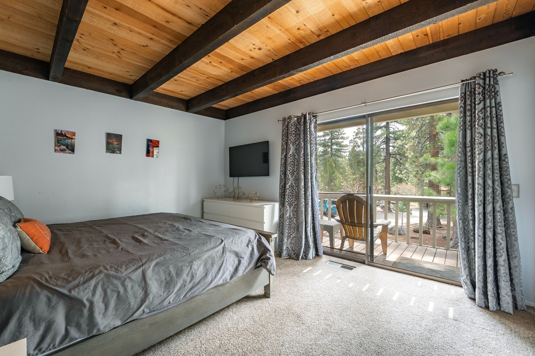  Sunny 3 Bedroom Unit plus Loft with Amenities - 物件實景
