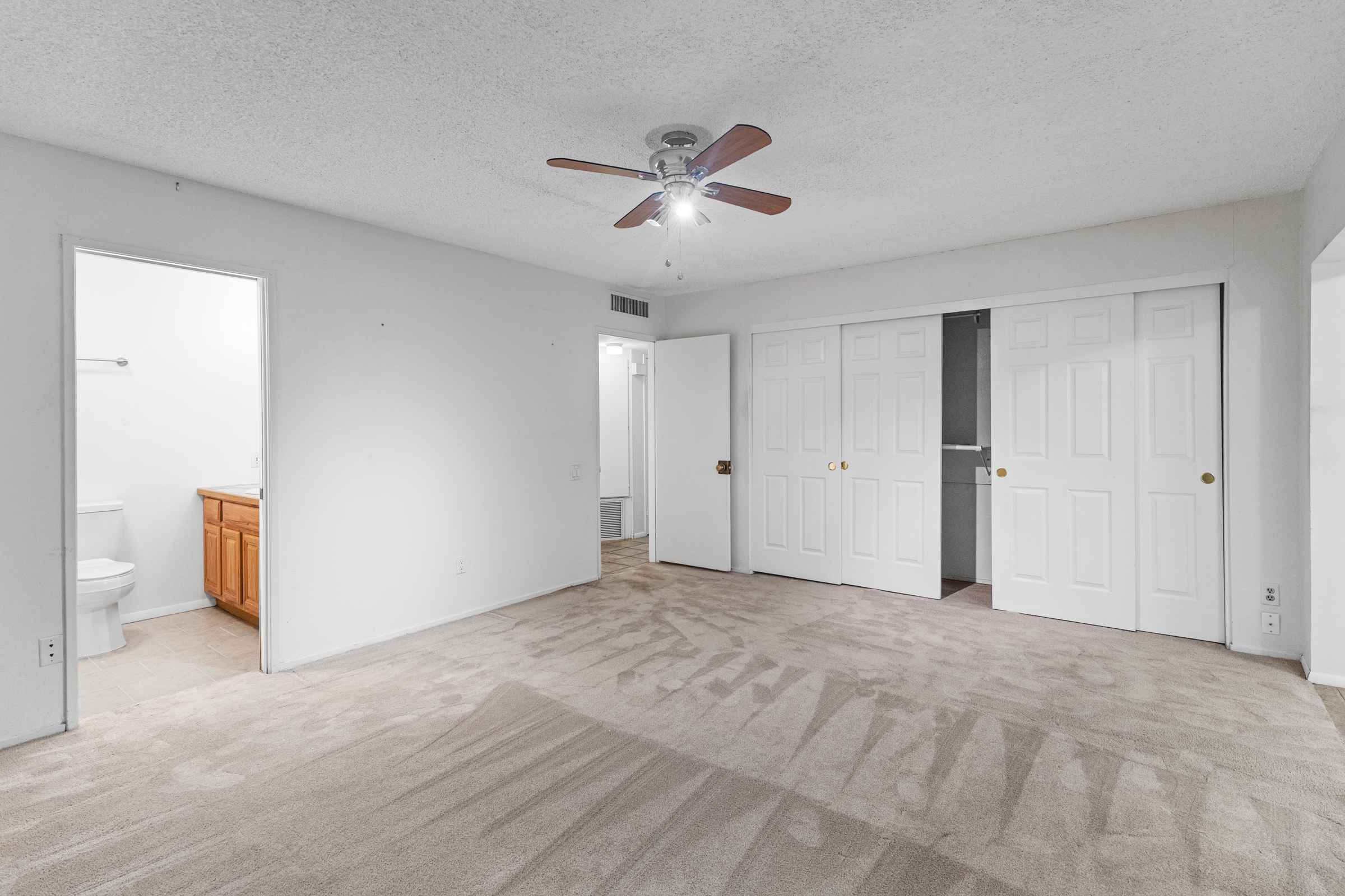 Tempe, Arizona, 85283, United States, 4 Bedrooms Bedrooms, ,3 BathroomsBathrooms,Residential,For Sale,1985738