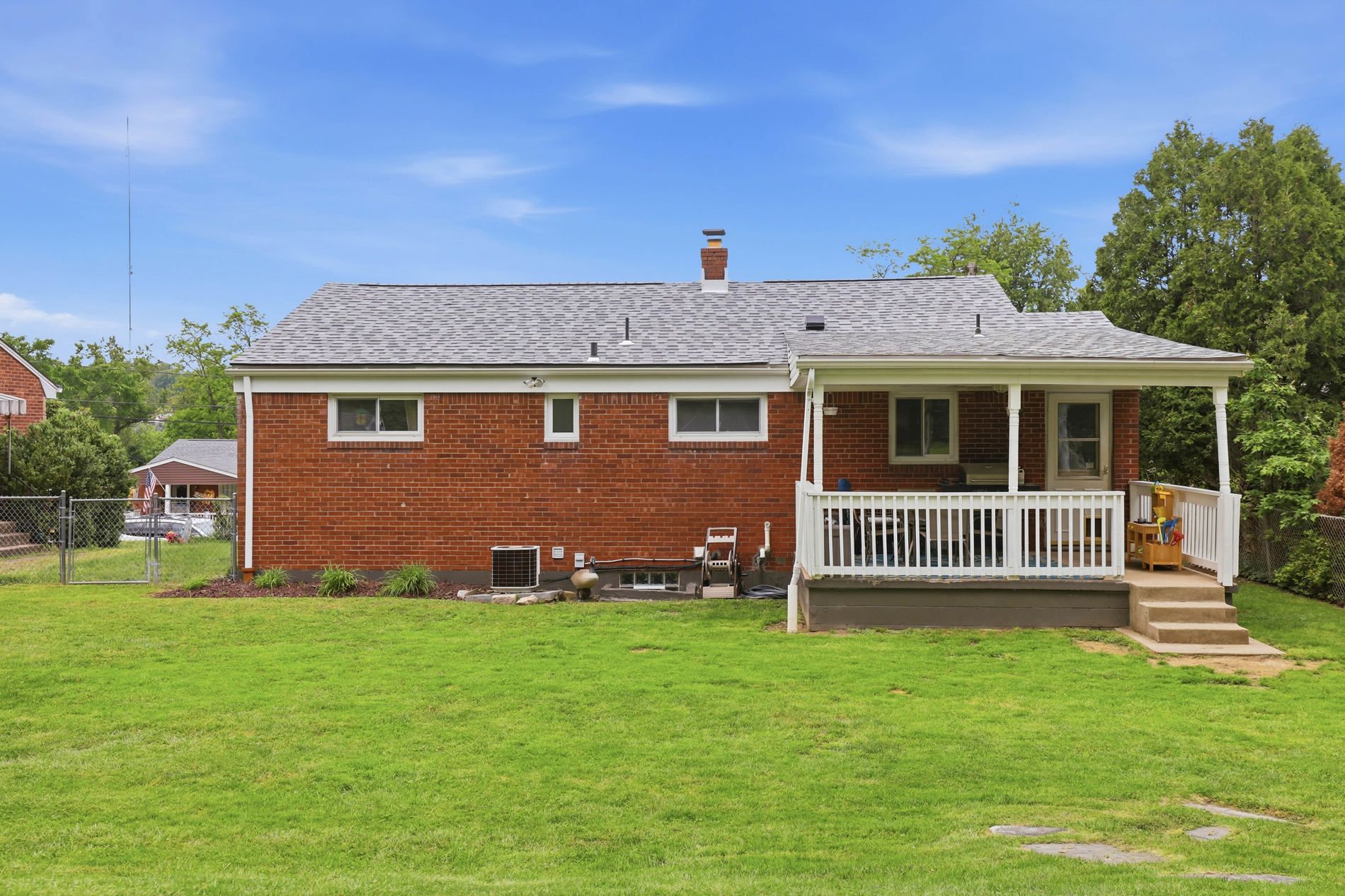  324 Faber Street, Pittsburgh, PA 15214 - 物件實景