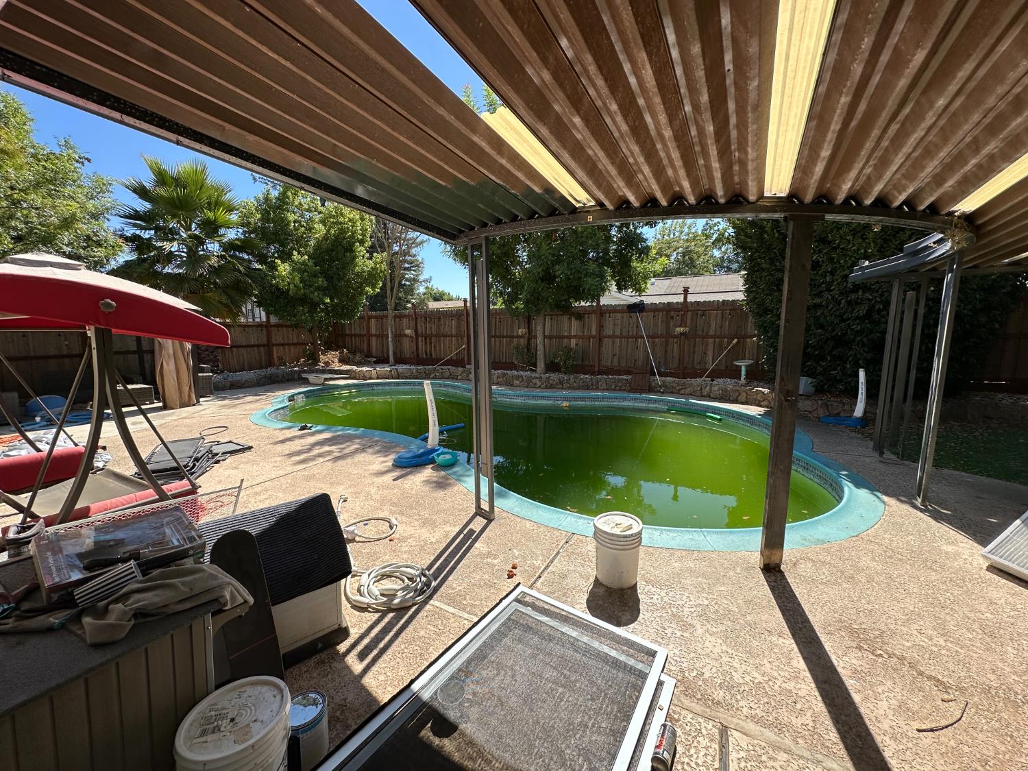 Sacramento, California, 95826, United States, 4 Bedrooms Bedrooms, ,3 BathroomsBathrooms,Residential,For Sale,1898799