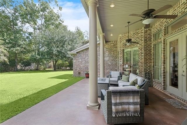 Madisonville, Louisiana, 70447, United States, 5 Bedrooms Bedrooms, ,4 BathroomsBathrooms,Residential,For Sale,1984460