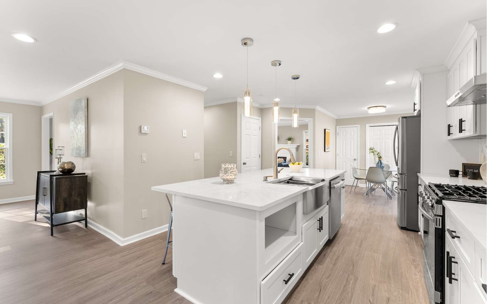 Woodstock, Georgia, 30188, United States, 3 Bedrooms Bedrooms, ,3 BathroomsBathrooms,Residential,For Sale,1872533