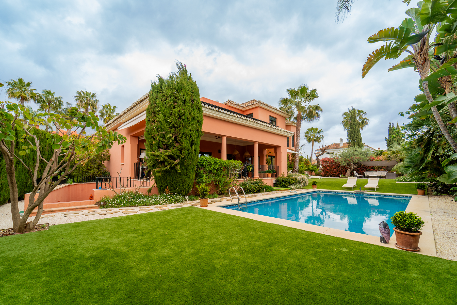  Charming Andalusian-style villa in Altos de Puente Romano, Golden Mile - 物件實景