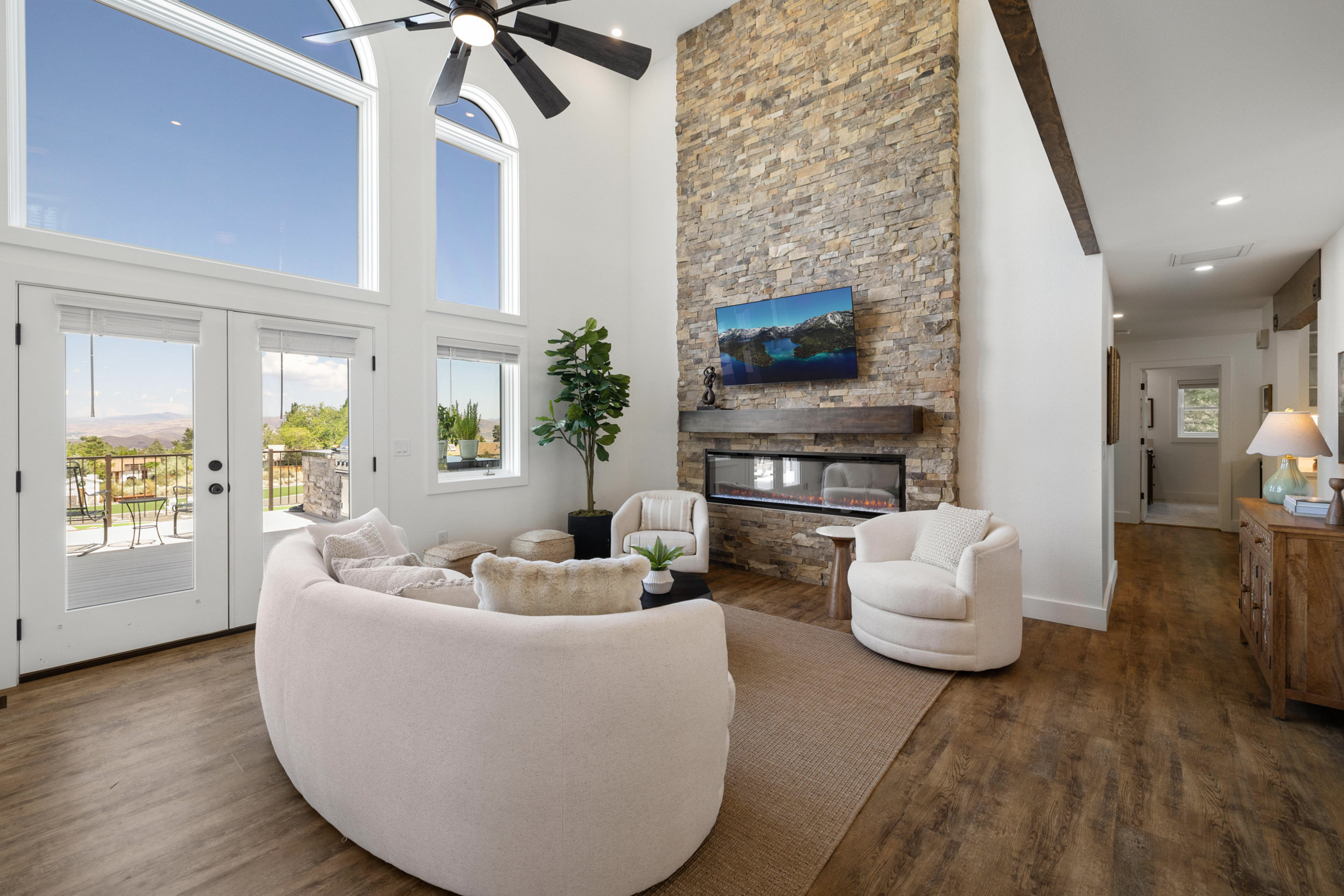  Expansive South West Luxury Ranch Style Estate with RV Garage & In-Law Quarters - 物件實景