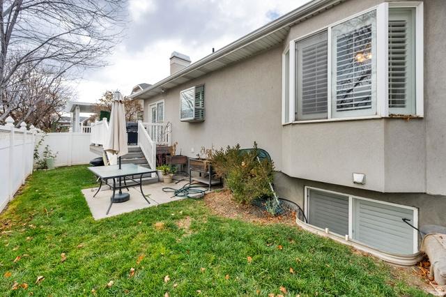 Murray, Utah, 84107, United States, 5 Bedrooms Bedrooms, ,4 BathroomsBathrooms,Residential,For Sale,2002445