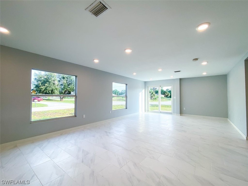 Lehigh Acres, Florida, 33973, United States, 6 Bedrooms Bedrooms, ,4 BathroomsBathrooms,Residential,For Sale,1872898