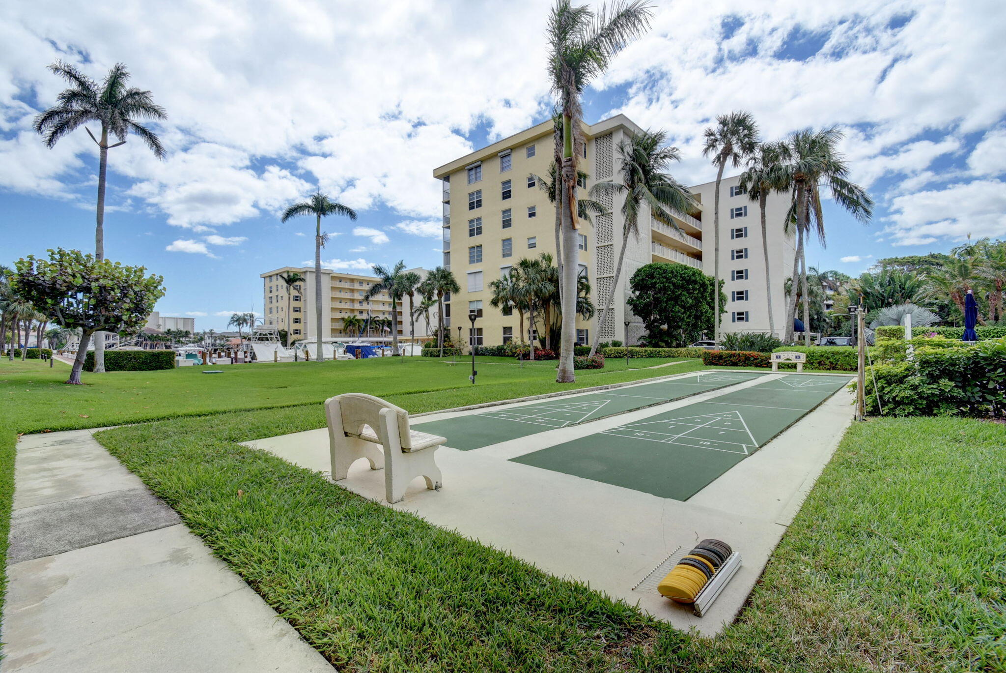 Delray Beach, Florida, 33483, United States, 2 Bedrooms Bedrooms, ,2 BathroomsBathrooms,Residential,For Sale,1932653