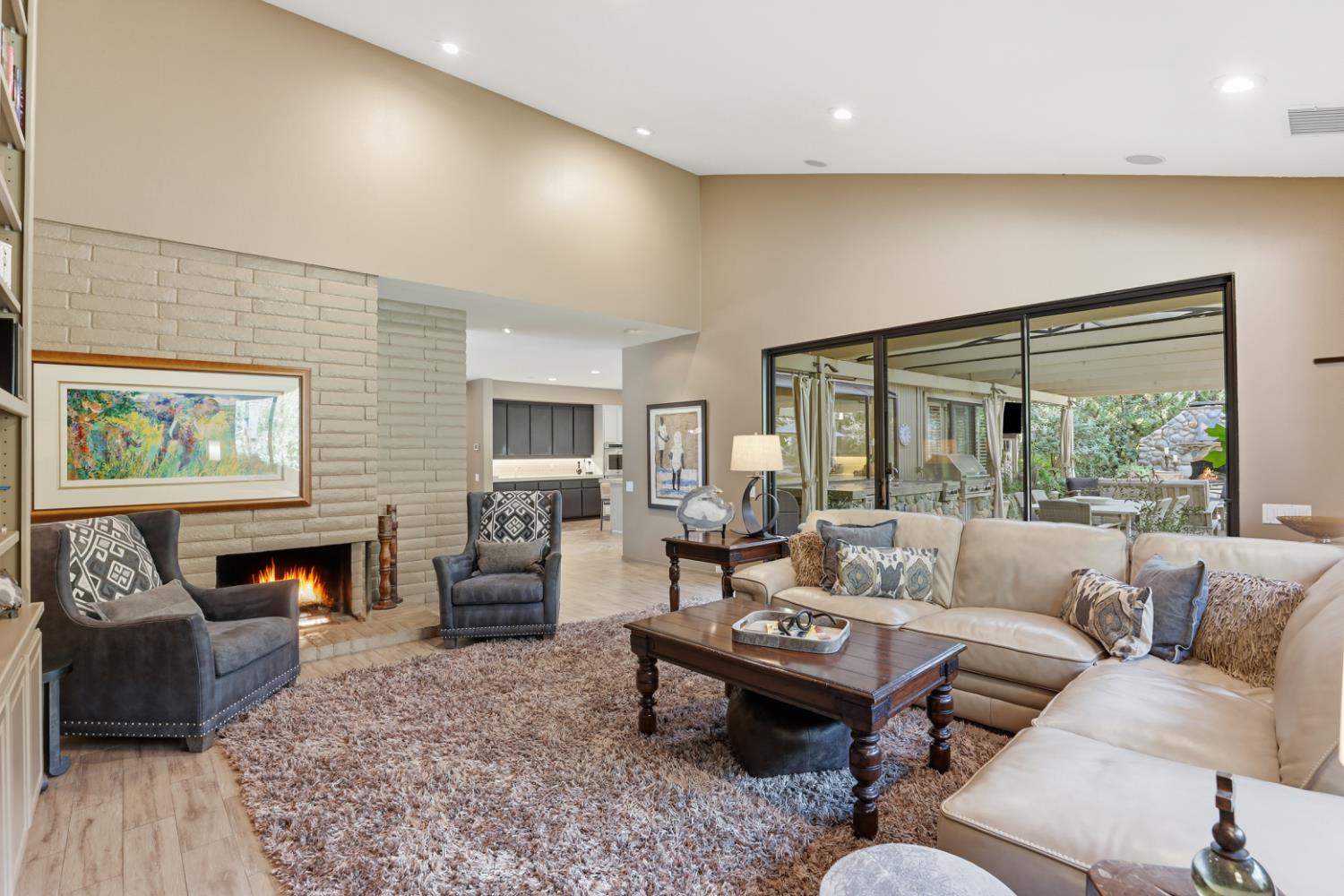 Gold River, California, 95670, United States, 4 Bedrooms Bedrooms, ,5 BathroomsBathrooms,Residential,For Sale,1987751