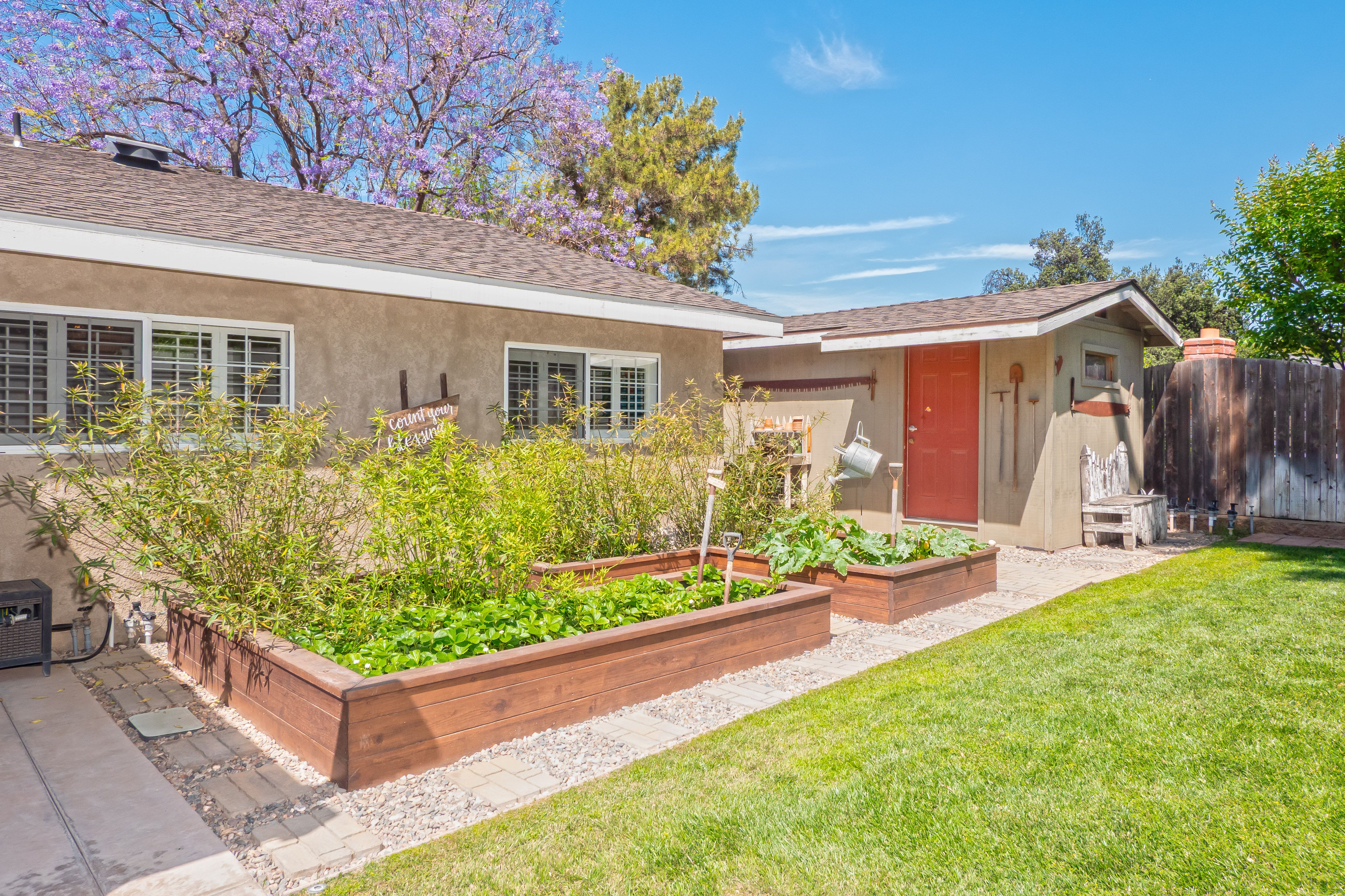  2372 Shadow Hill Drive, Riverside, CA 92506 - 物件實景