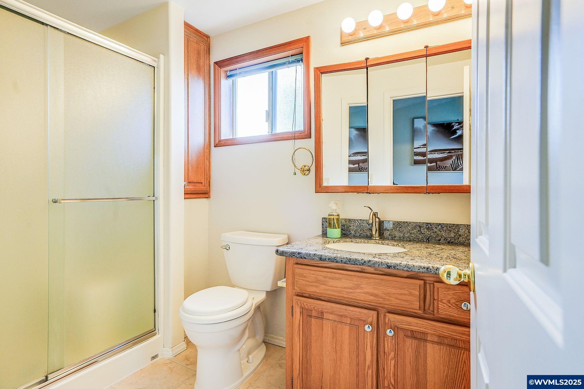 Salem, Oregon, 97302, United States, 5 Bedrooms Bedrooms, ,4 BathroomsBathrooms,Residential,For Sale,1728980