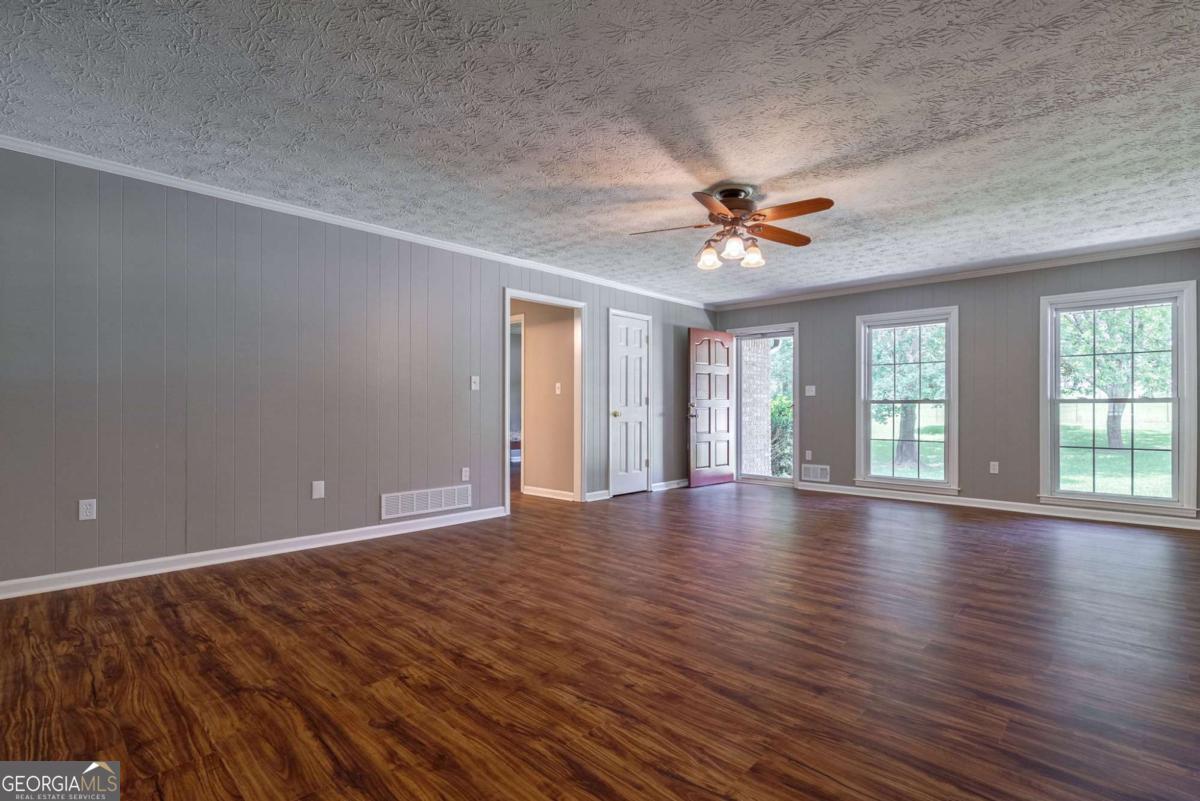 Statham, Georgia, 30666, United States, 3 Bedrooms Bedrooms, ,2 BathroomsBathrooms,Residential,For Sale,1882643