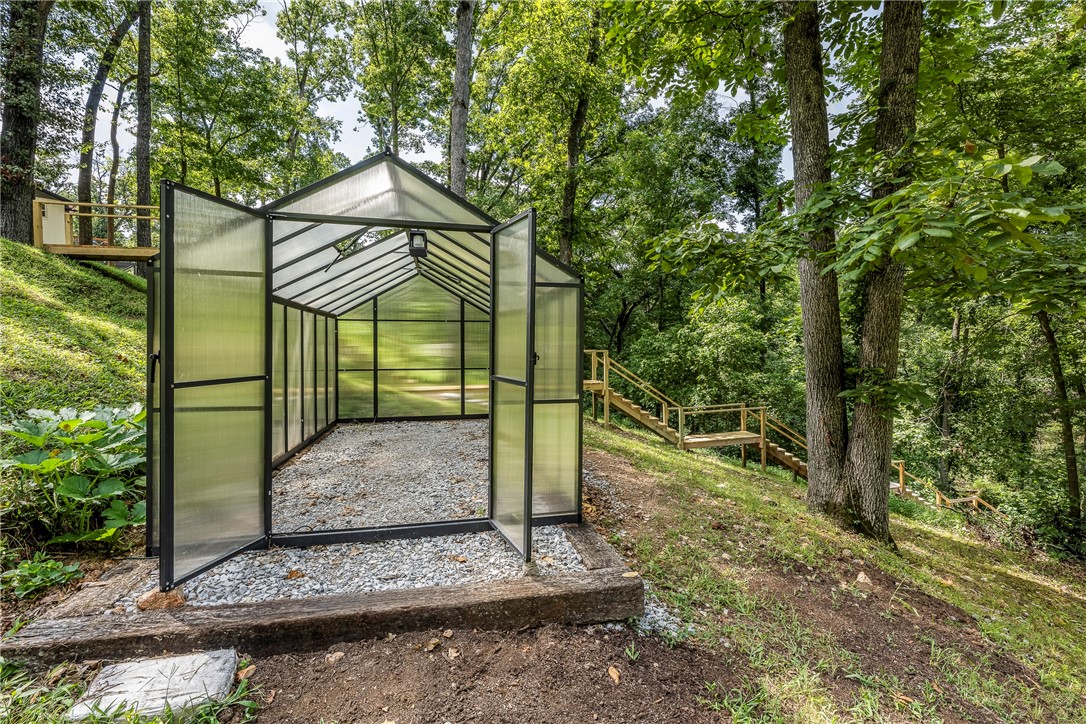 Rogers, Arkansas, 72756, United States, 4 Bedrooms Bedrooms, ,3 BathroomsBathrooms,Residential,For Sale,1925135