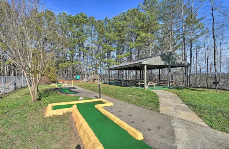 Ellijay, Georgia, 30540, United States, 4 Bedrooms Bedrooms, ,4 BathroomsBathrooms,Residential,For Sale,1858933