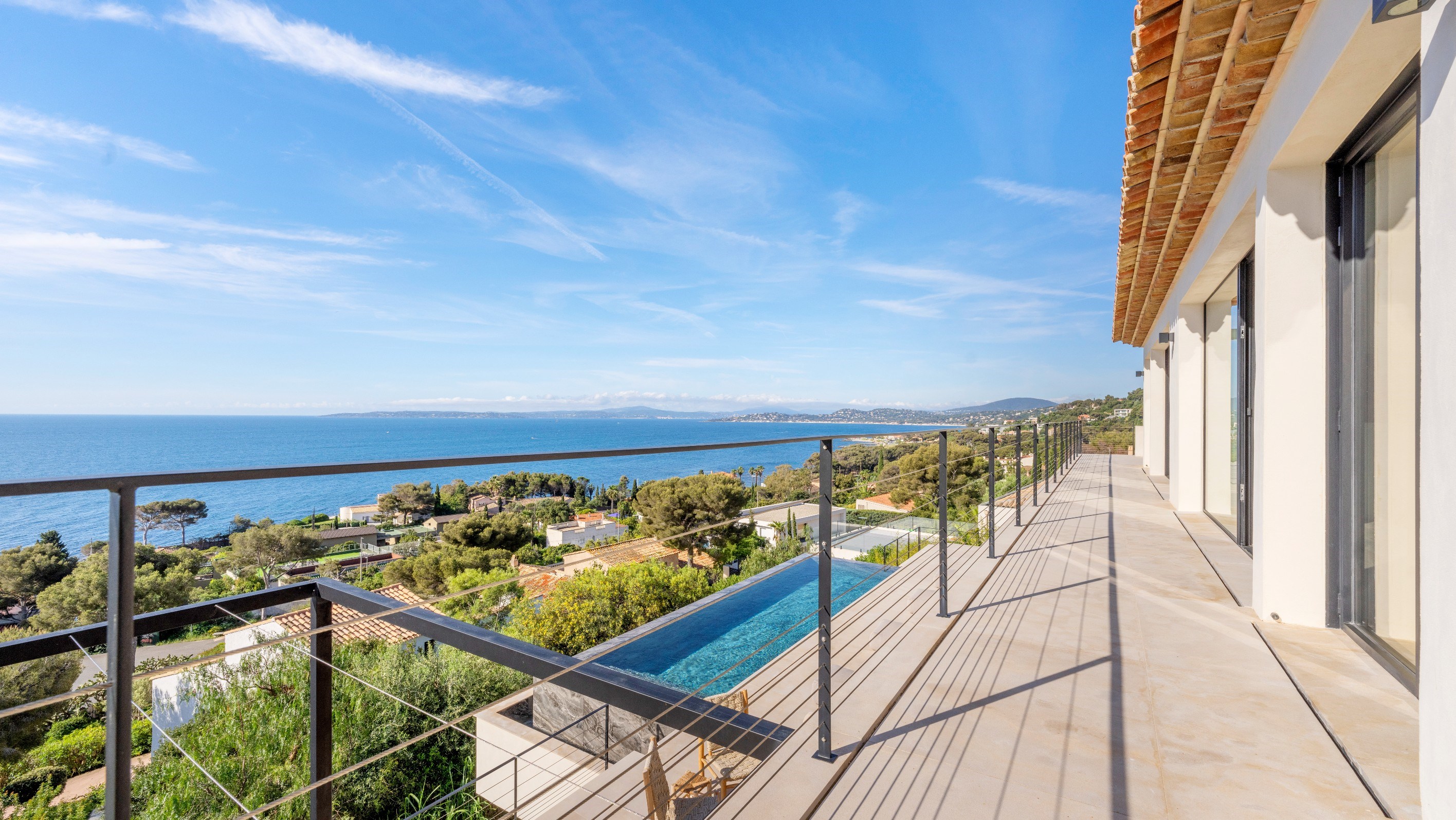  Les Issambres, stunning contemporary home for sale, panoramic sea views close t… - 物件實景