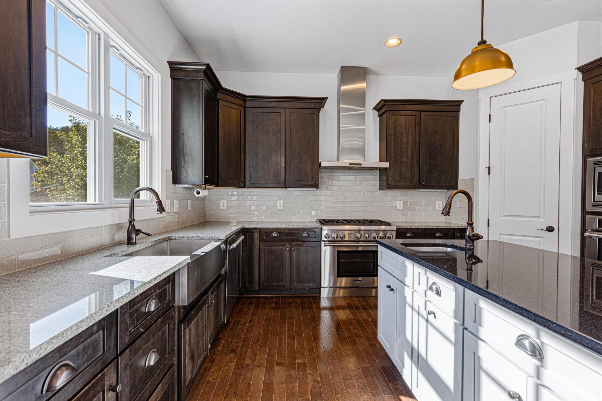  1404 Cottage Street SW, Vienna, VA, 22180 - 物件實景