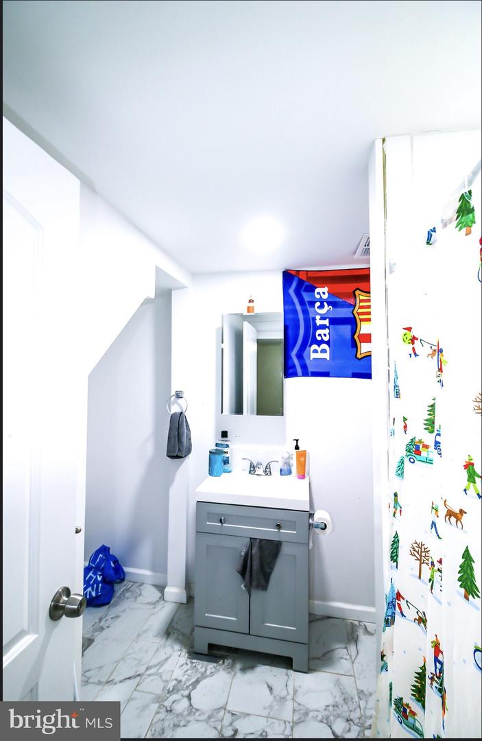 Annapolis, Maryland, 21409, United States, 5 Bedrooms Bedrooms, ,2 BathroomsBathrooms,Residential,For Sale,1891353