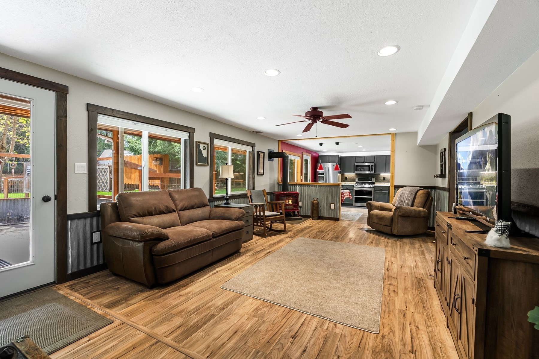  Sagle Multi-Generational - 物件實景