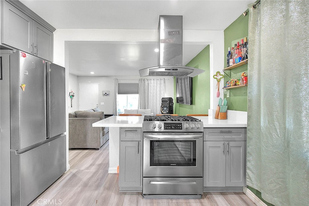 Jurupa Valley, California, 92509, United States, 4 Bedrooms Bedrooms, ,2 BathroomsBathrooms,Residential,For Sale,1998083