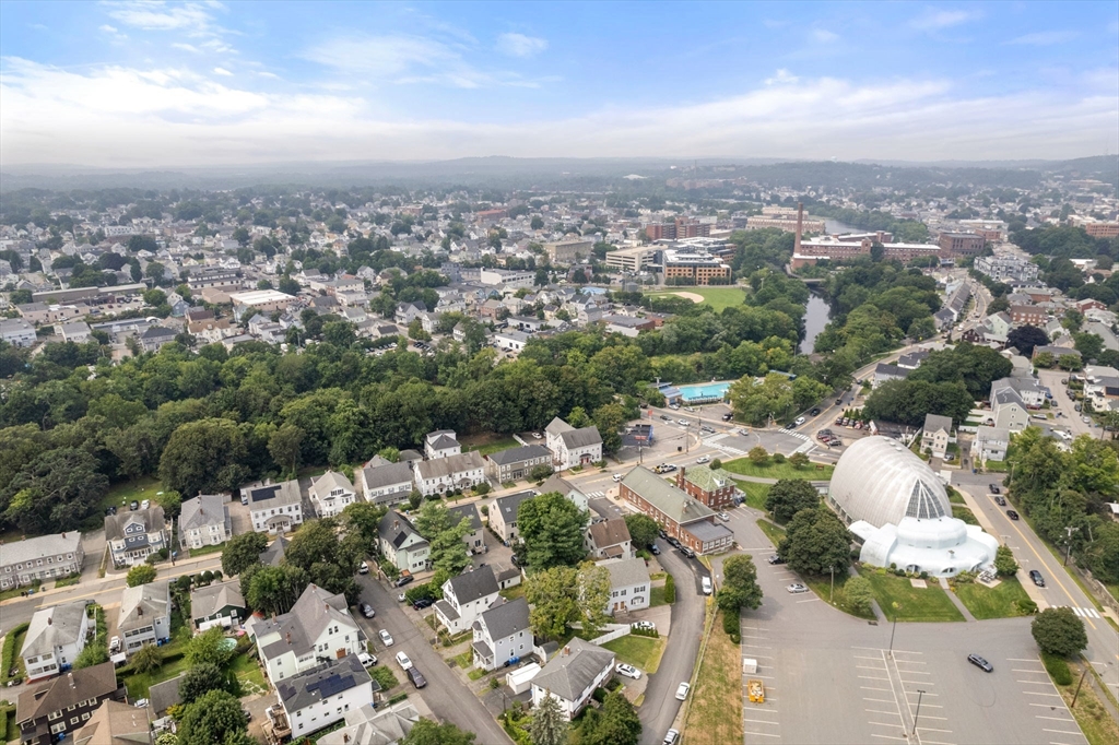 Waltham, Massachusetts, 02453, United States, 2 Bedrooms Bedrooms, ,4 BathroomsBathrooms,Residential,For Sale,1916718