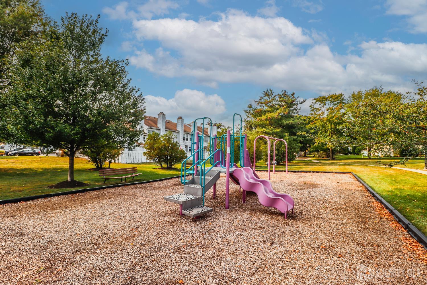 Sayreville, New Jersey, 08859, United States, 2 Bedrooms Bedrooms, ,3 BathroomsBathrooms,Residential,For Sale,1963206