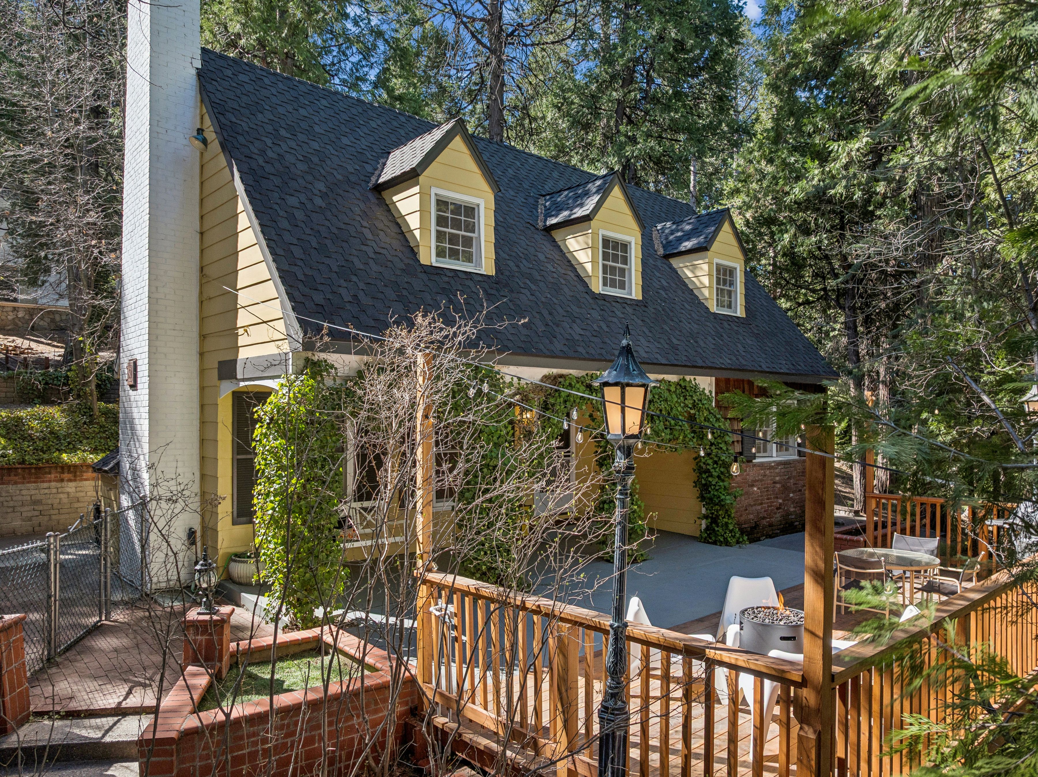  222 Holiday Drive, Lake Arrowhead, CA 92352 - 物件實景