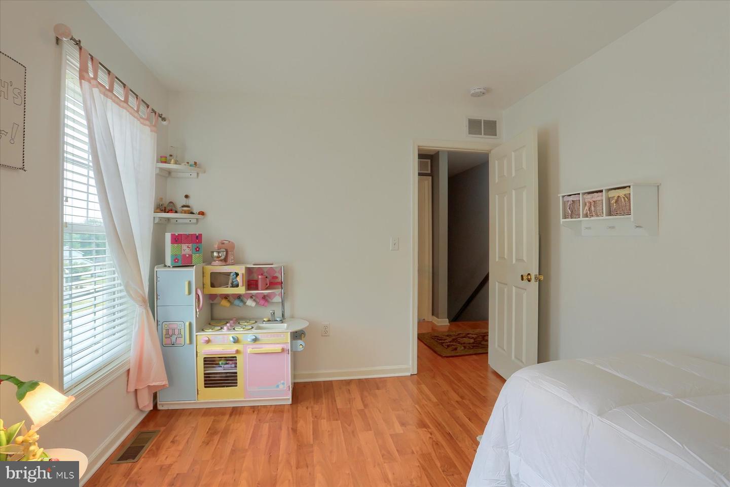 Harrisburg, Pennsylvania, 17111, United States, 4 Bedrooms Bedrooms, ,4 BathroomsBathrooms,Residential,For Sale,1958144