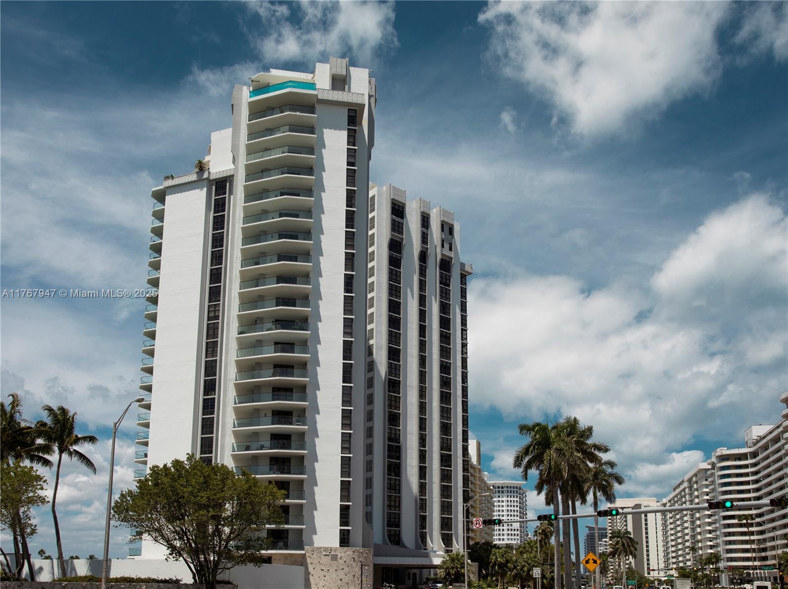 Miami Beach, Florida, 33140, United States, 3 Bedrooms Bedrooms, ,4 BathroomsBathrooms,Residential,For Sale,1745690
