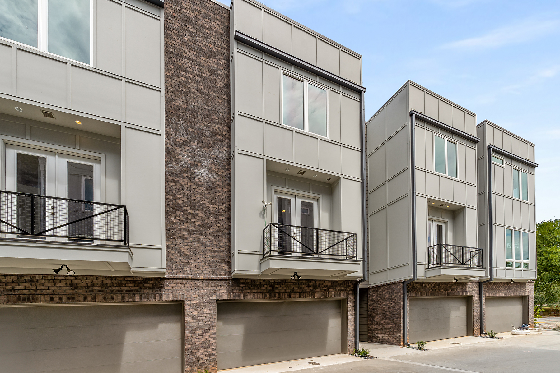  Stunning New Construction Townhomes Near Kirkwood and East Lake Village - 物件實景
