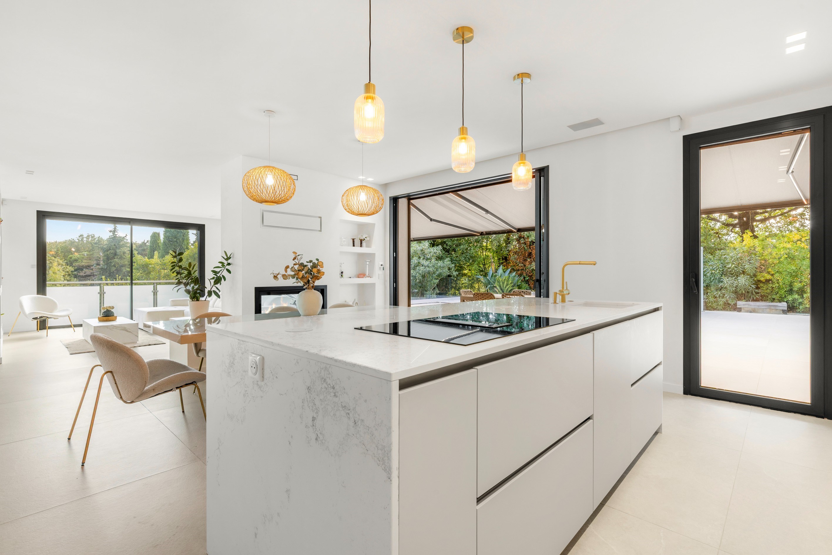  Prestigious contemporary villa with pool near Valbonne - 物件實景