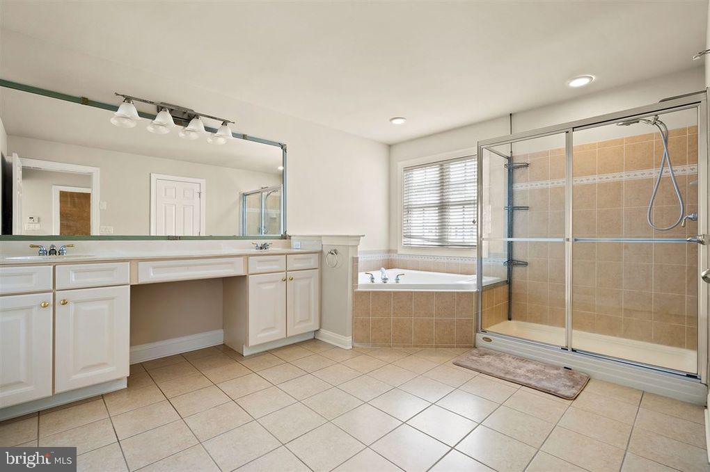 Cape May Court House, New Jersey, 08210, United States, 3 Bedrooms Bedrooms, ,3 BathroomsBathrooms,Residential,For Sale,1990178