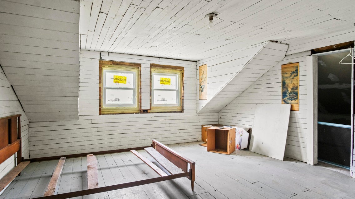 Peace Valley, Missouri, 65788, United States, 5 Bedrooms Bedrooms, ,1 BathroomBathrooms,Residential,For Sale,1980940