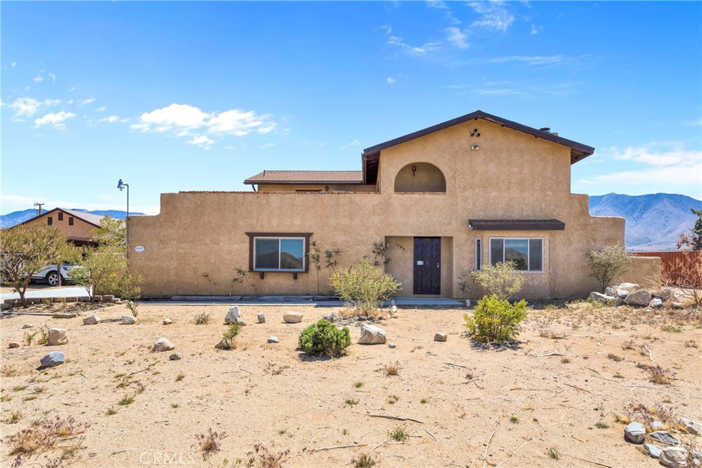 Lucerne Valley, California, 92356, United States, 6 Bedrooms Bedrooms, ,5 BathroomsBathrooms,Residential,For Sale,1986266