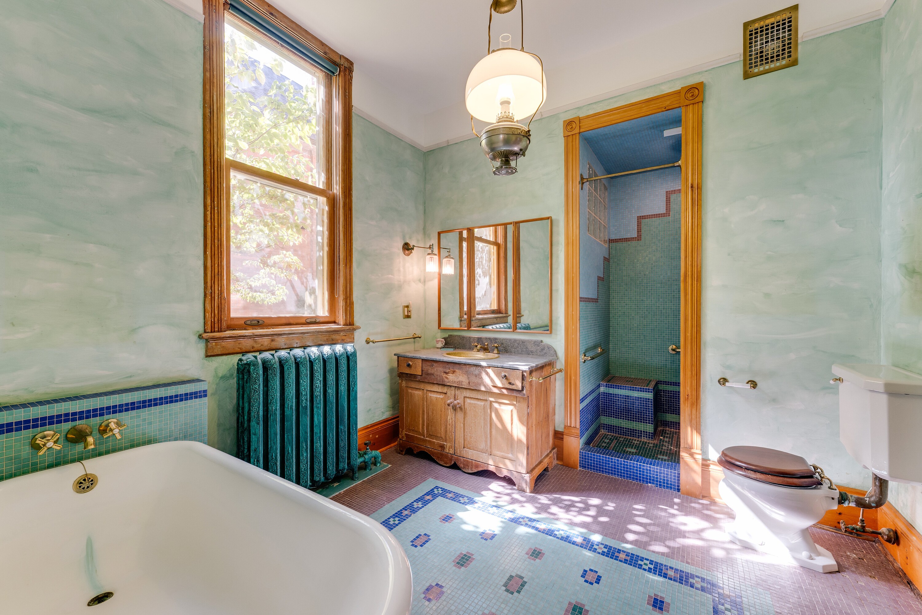  Victorian Grande Dame Fourplex - 物件實景