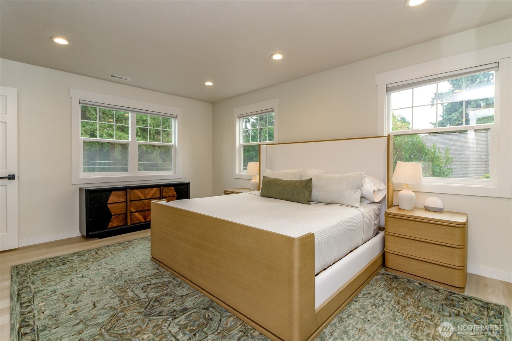 Edgewood, Washington, 98371, United States, 3 Bedrooms Bedrooms, ,2 BathroomsBathrooms,Residential,For Sale,1977007