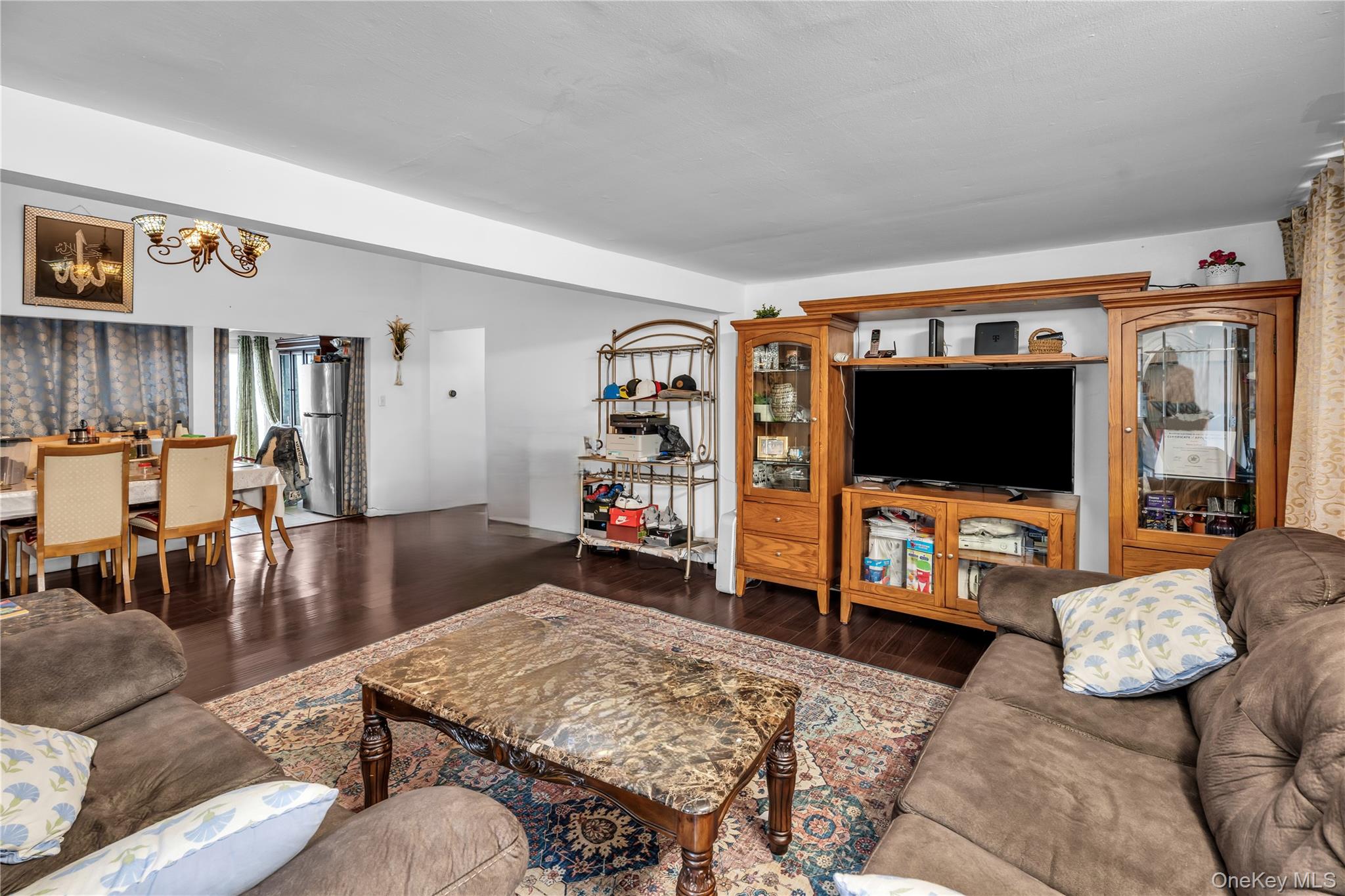 Mastic, New York, 11950, United States, 4 Bedrooms Bedrooms, ,3 BathroomsBathrooms,Residential,For Sale,1990878