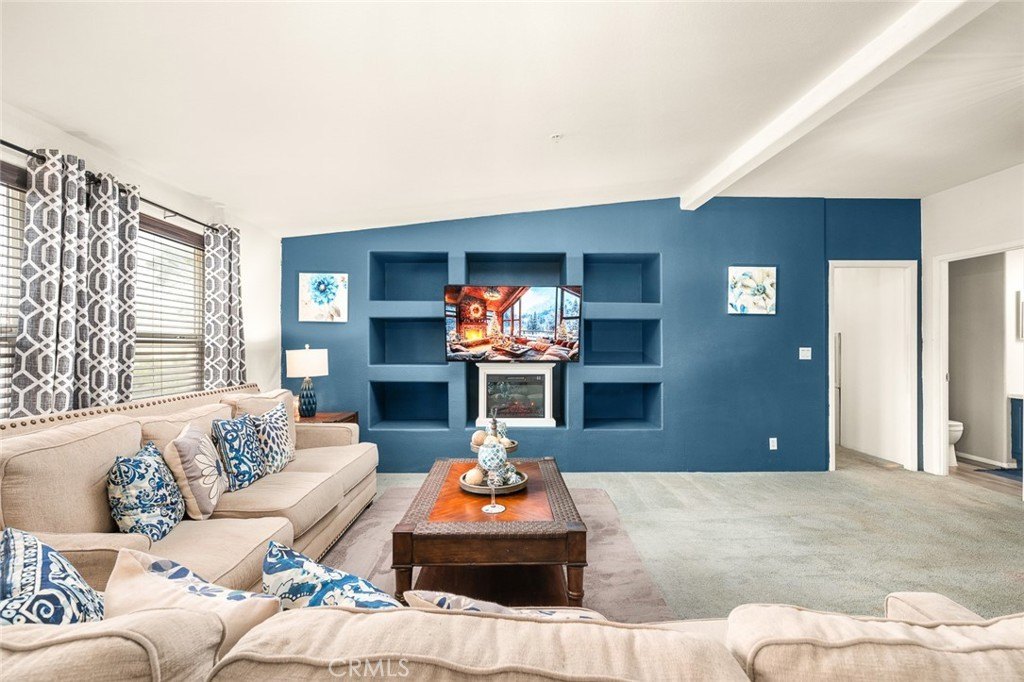 Hemet, California, 92545, United States, 6 Bedrooms Bedrooms, ,3 BathroomsBathrooms,Residential,For Sale,1937118