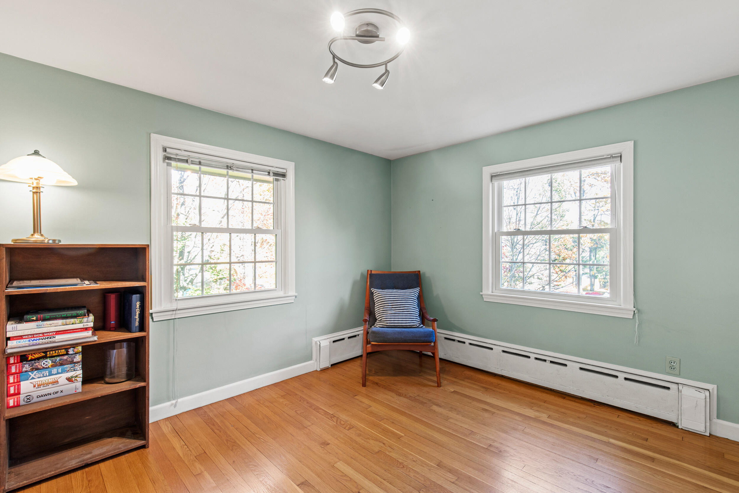 Portland, Maine, 04103, United States, 4 Bedrooms Bedrooms, ,2 BathroomsBathrooms,Residential,For Sale,1988552