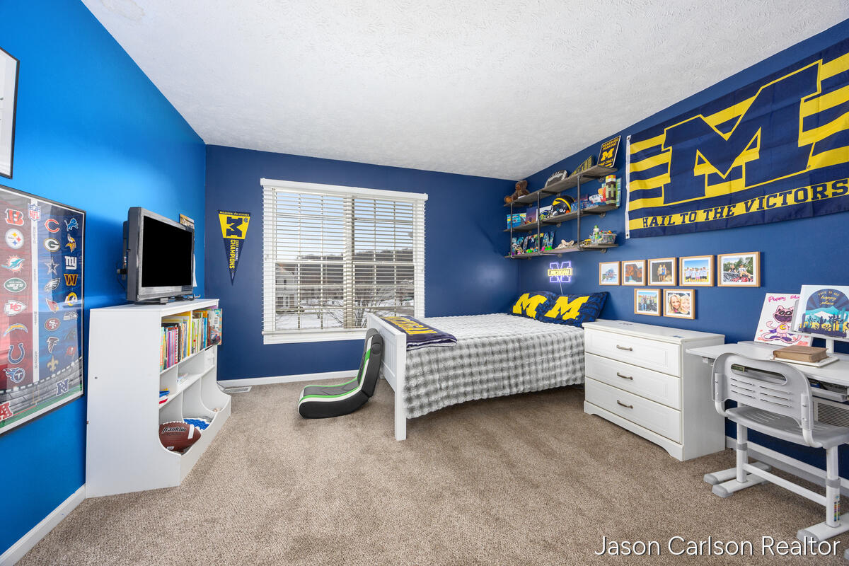 Caledonia, Michigan, 49316, United States, 4 Bedrooms Bedrooms, ,3 BathroomsBathrooms,Residential,For Sale,2008089