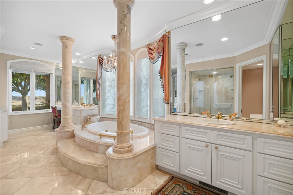 Newport Beach, California, 92661, United States, 4 Bedrooms Bedrooms, ,5 BathroomsBathrooms,Residential,For Sale,1875430