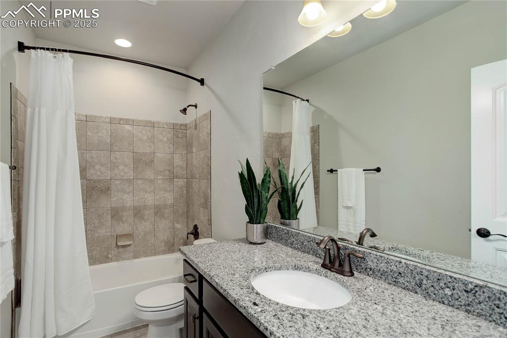 Peyton, Colorado, 80831, United States, 5 Bedrooms Bedrooms, ,5 BathroomsBathrooms,Residential,For Sale,1795050
