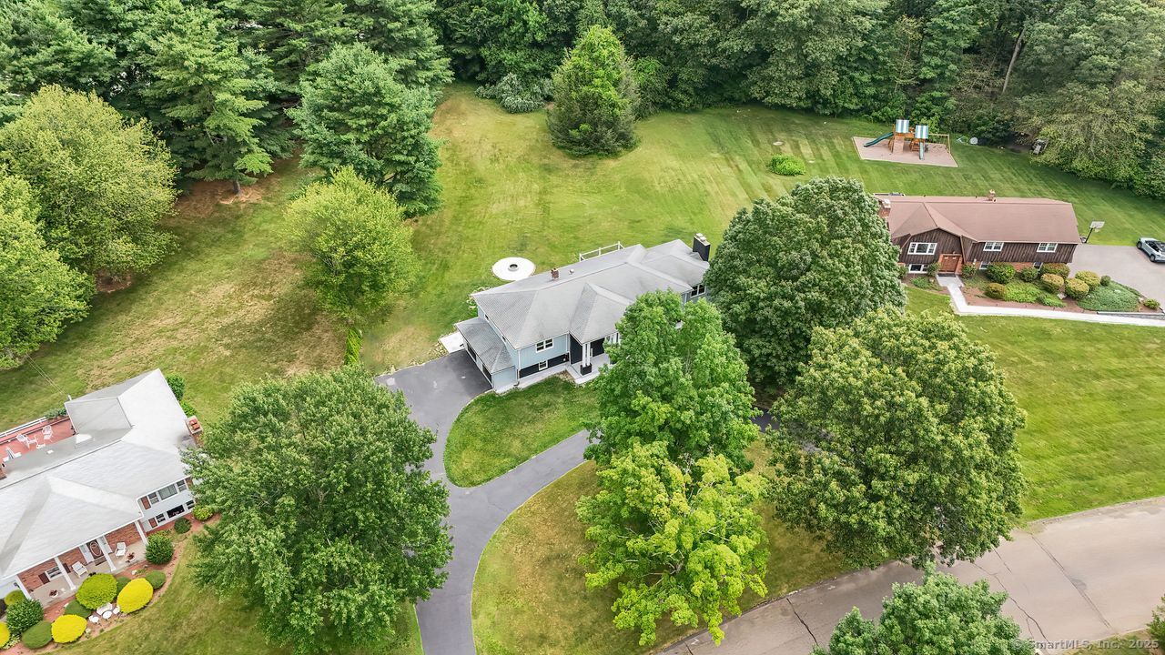 Monroe, Connecticut, 06468, United States, 5 Bedrooms Bedrooms, ,3 BathroomsBathrooms,Residential,For Sale,1907452